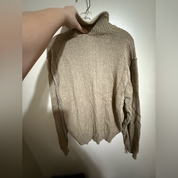 Oscar de la Renta Sherpa Lined Half Zip Sweater - Picture 6 of 6